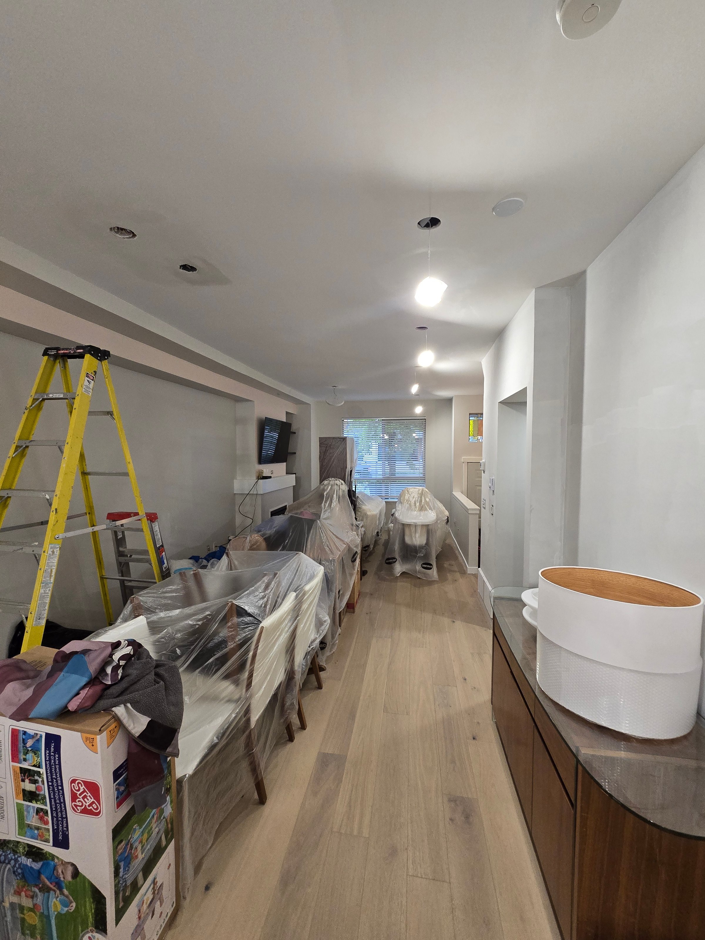 Before work - front living room interior before painting