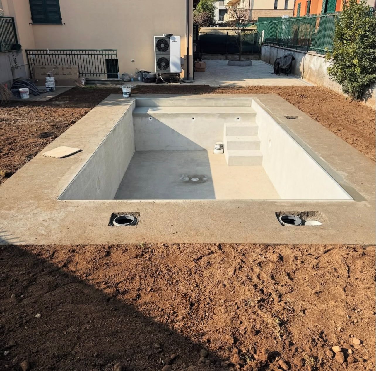Progetto piscina di lusso terminato - Dettagli finitura
