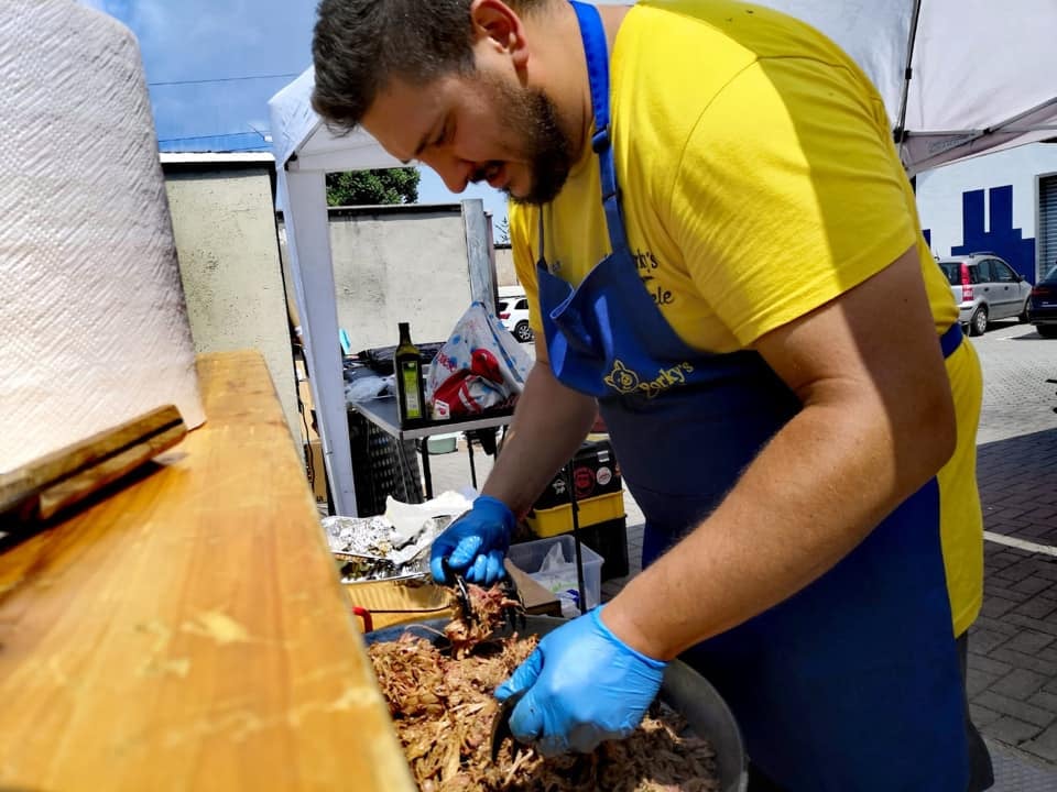 Chef professionali al lavoro per eventi speciali