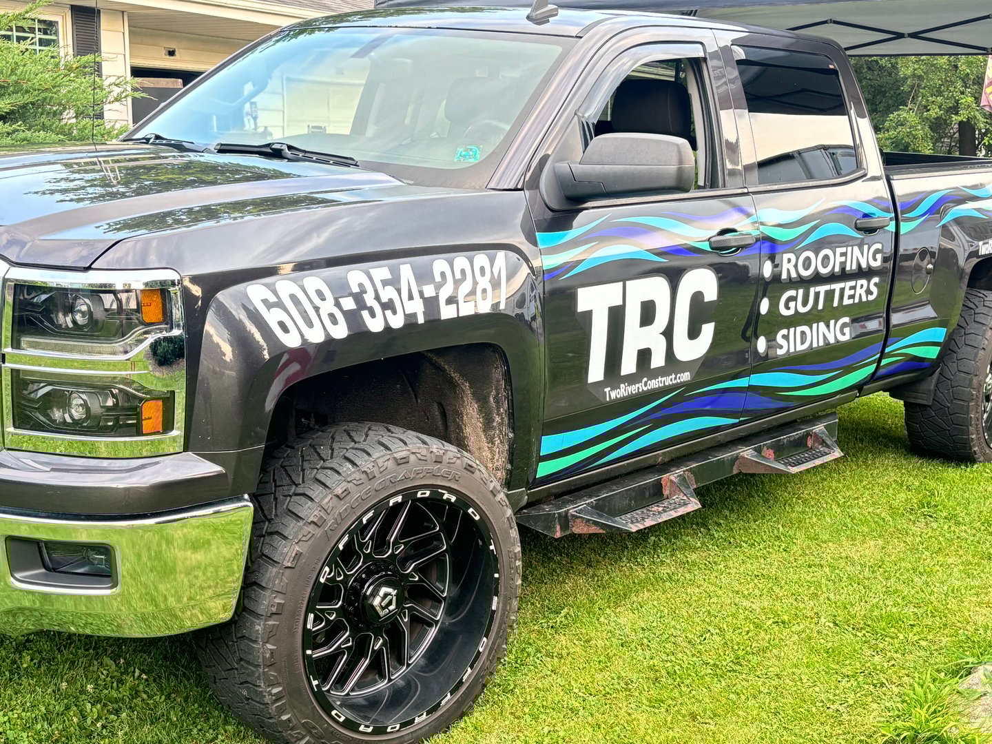 Vehicle wrap and fleet graphics installation