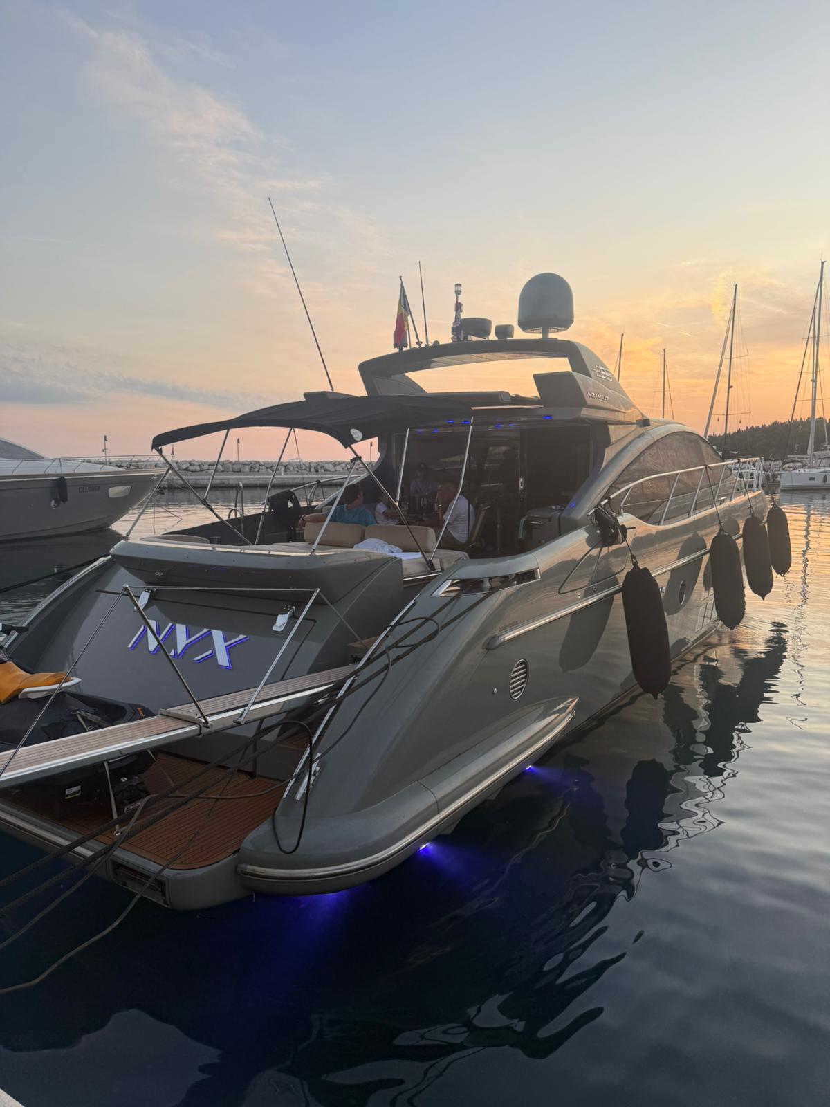 Azimut 68S Yacht