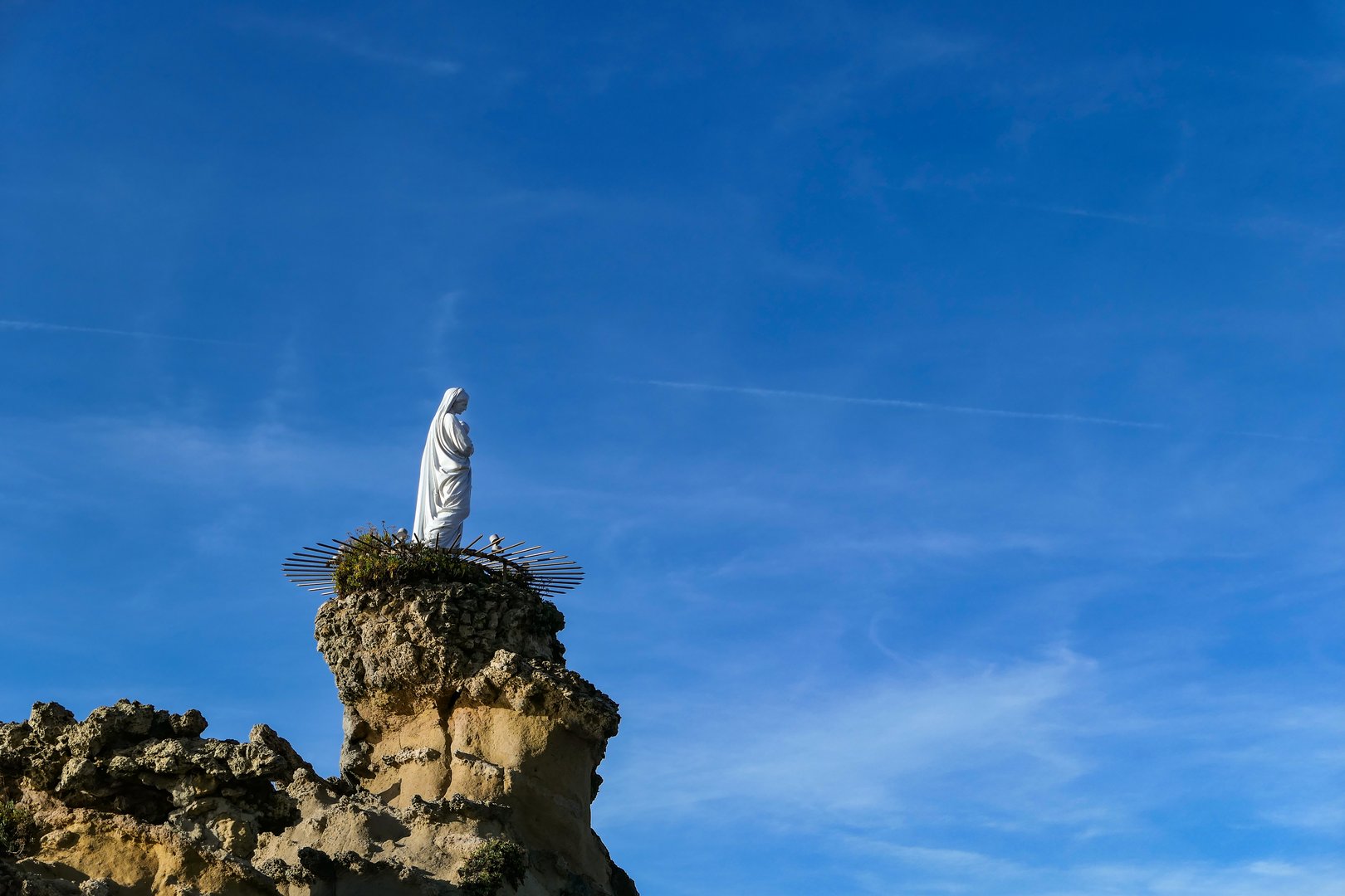 Image of the Virgin of the Rock in Biarritz, France