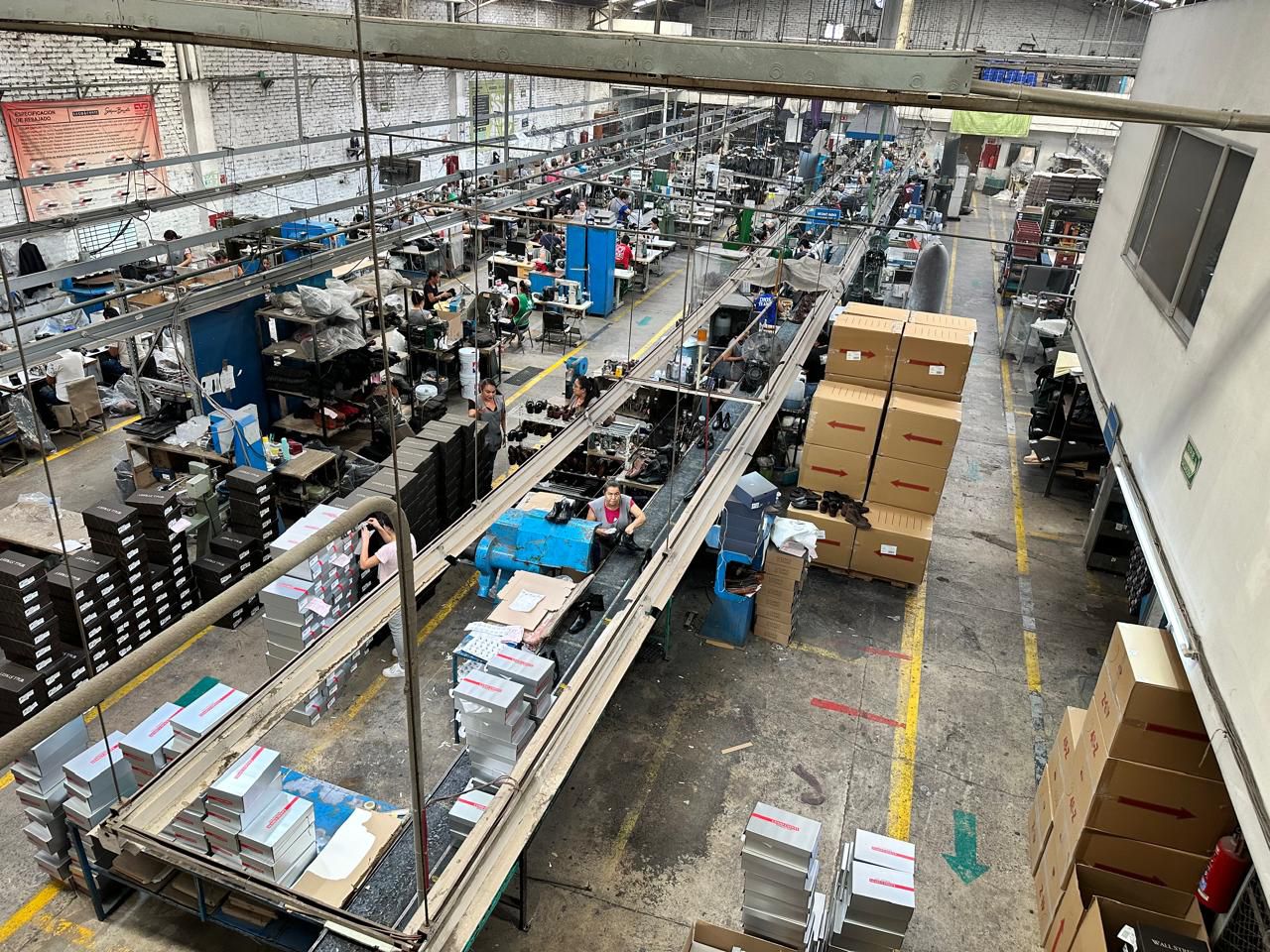 LUGO CONTI - Taller de manufactura de calzado especializado