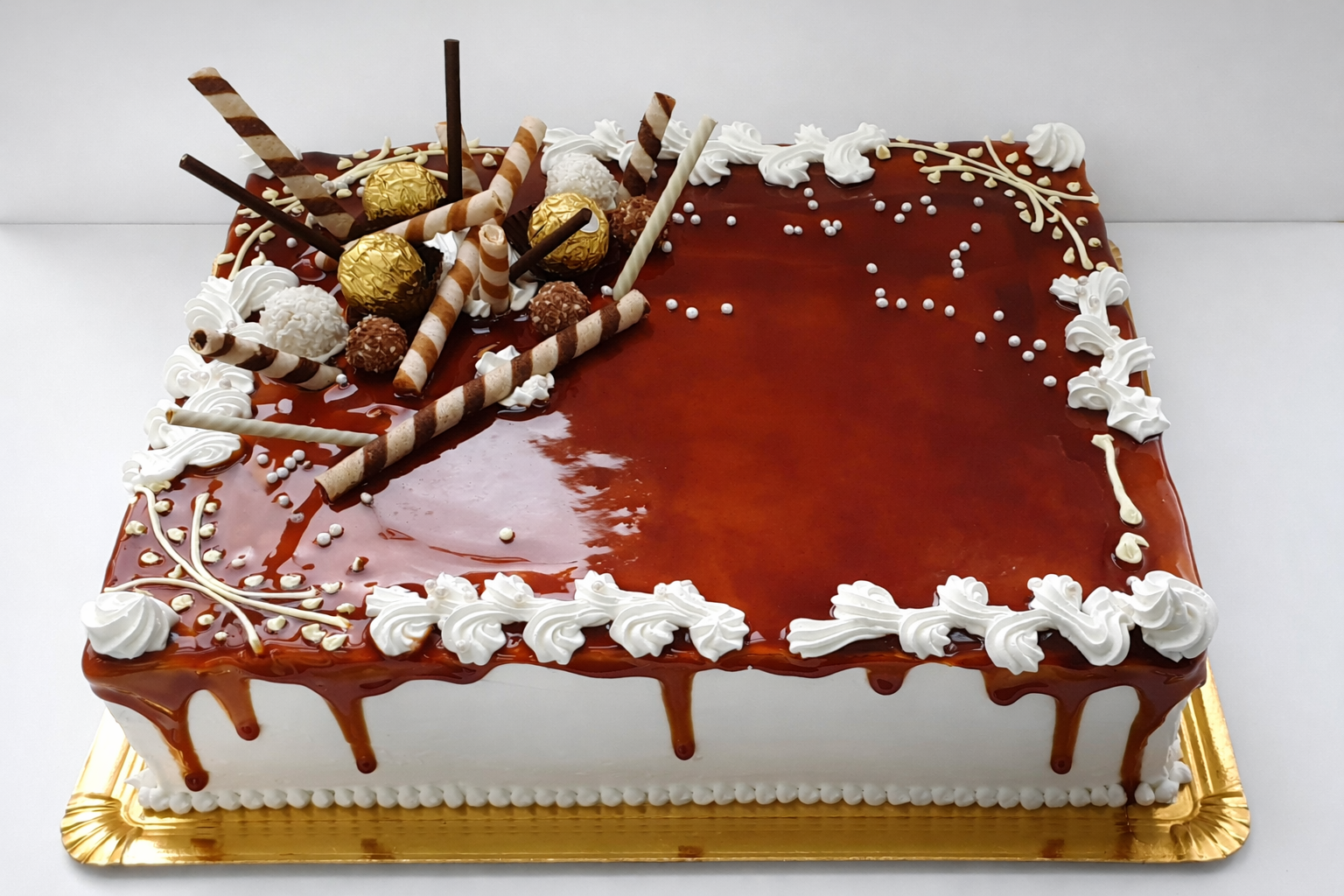 Tort aniversare Chisineu Cris