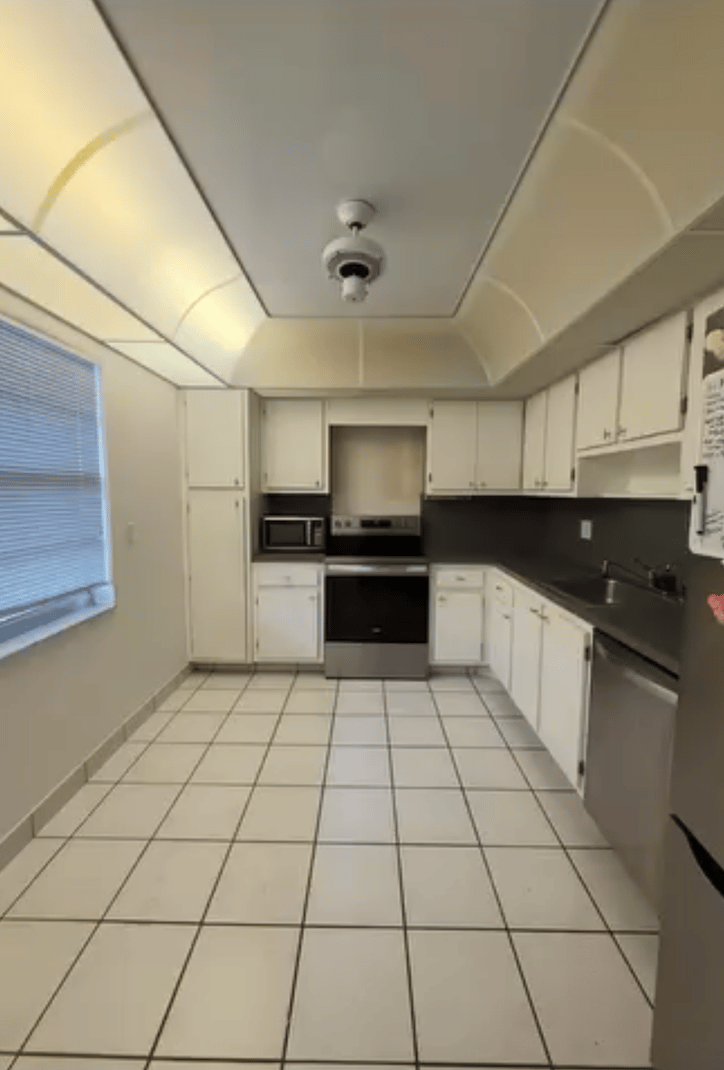 Kitchen before renovation
