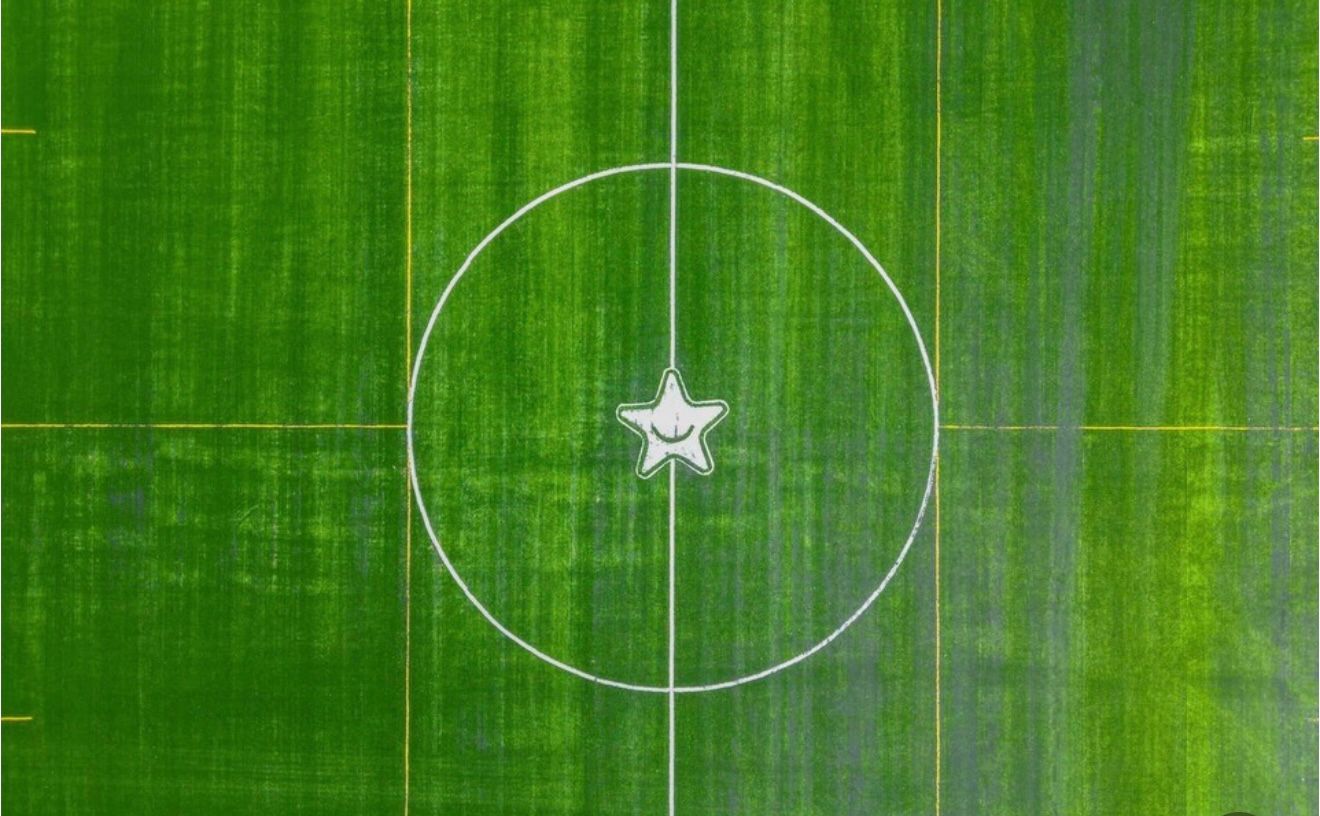 CODE Paradero - Cancha de Fútbol Profesional Vista 3