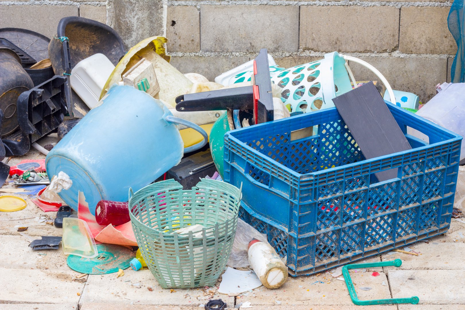 plastic garbage can be reused or recycle