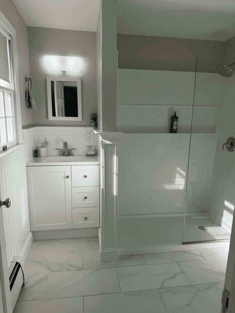 Bathroom remodeling by Fonseca's Carpentry