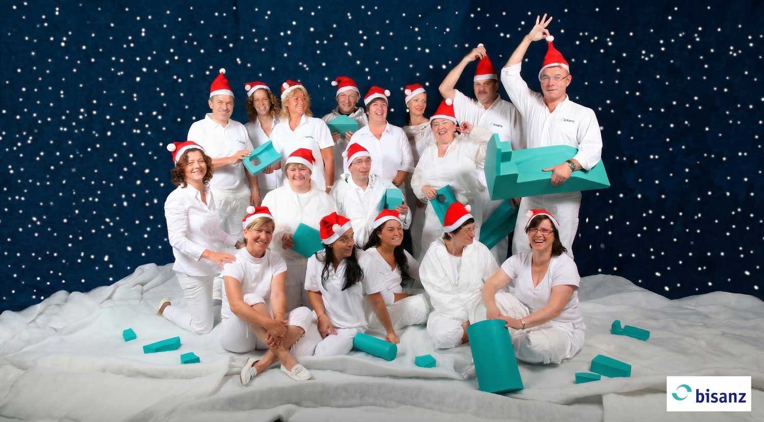 Firefly Gemini Flash erweitere das bild auf 18-10