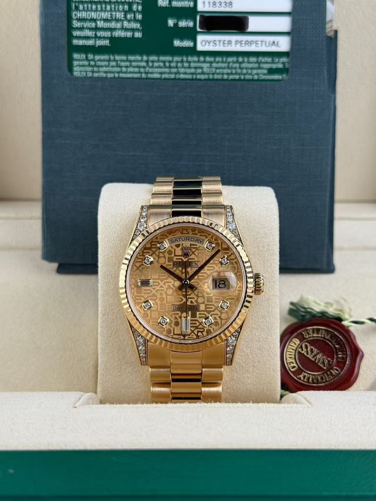 Rolex Day-Date 36mm Champagne Motif Diamond Gold