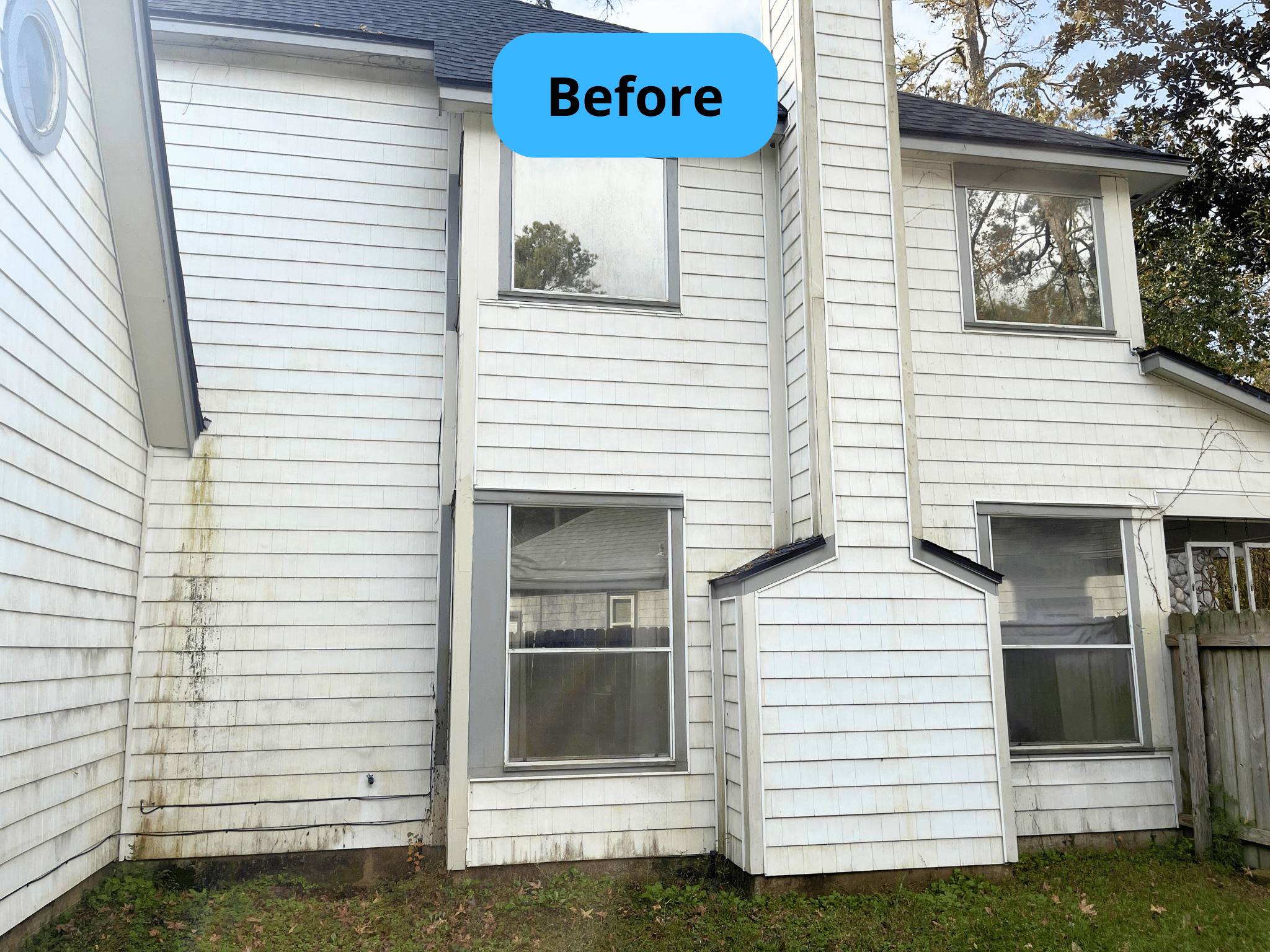 Vinyl/Hardie plank house washing before