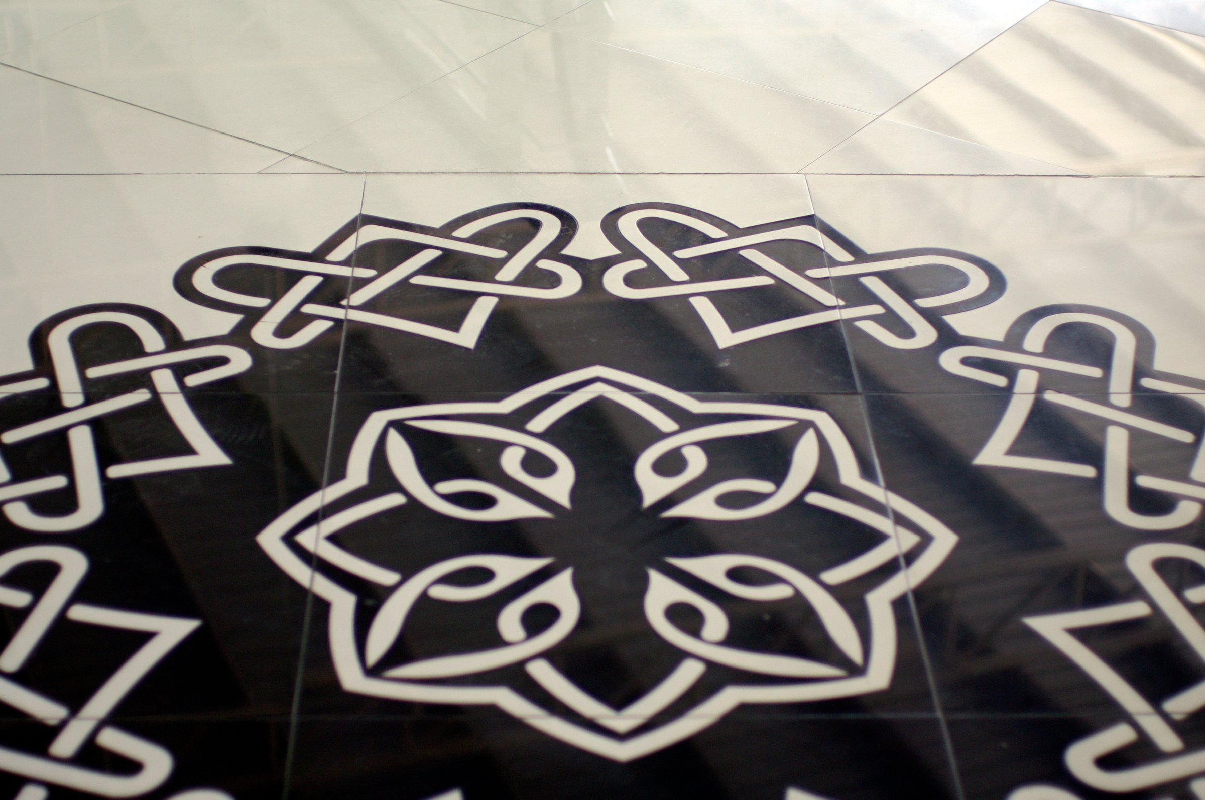 elegance black floor pattern tiles