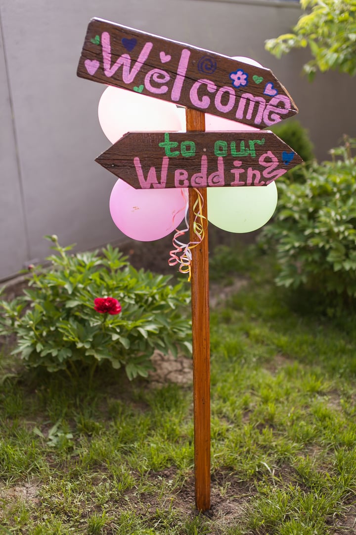Custom welcome yard signs