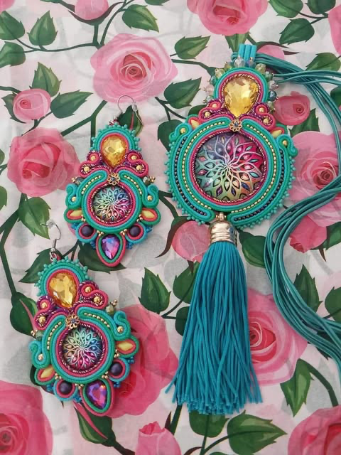 Komplety biżuterii sutasz