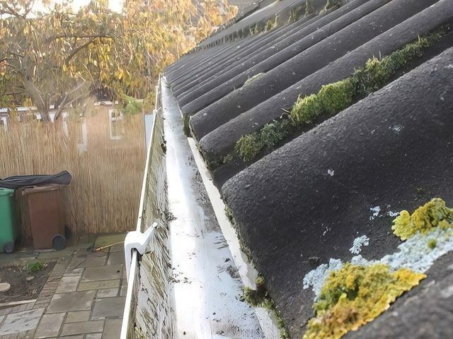 Gutter after cleaning