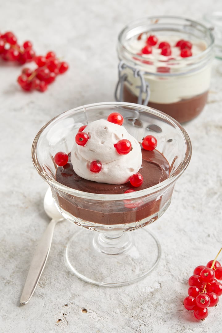 Healthy chocolate dessert with whipped cream - sugar-free weight loss recipes and clean eating desserts at sugarfree.space