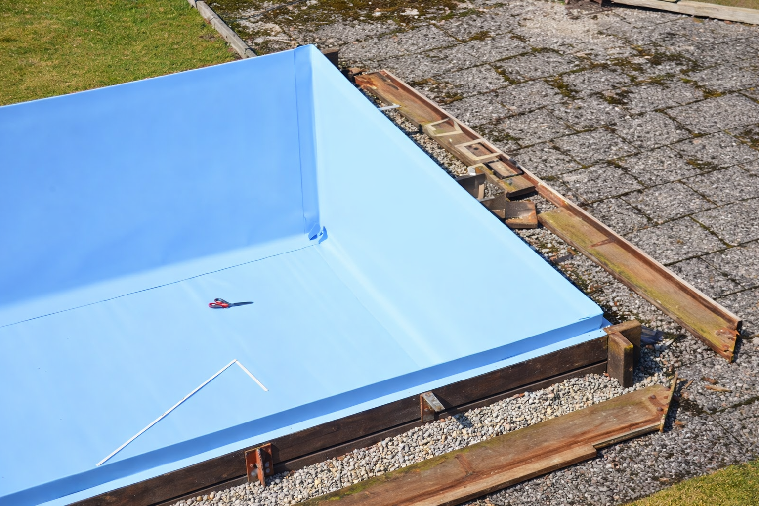 Pool remodeling with modern finishes and upgrades