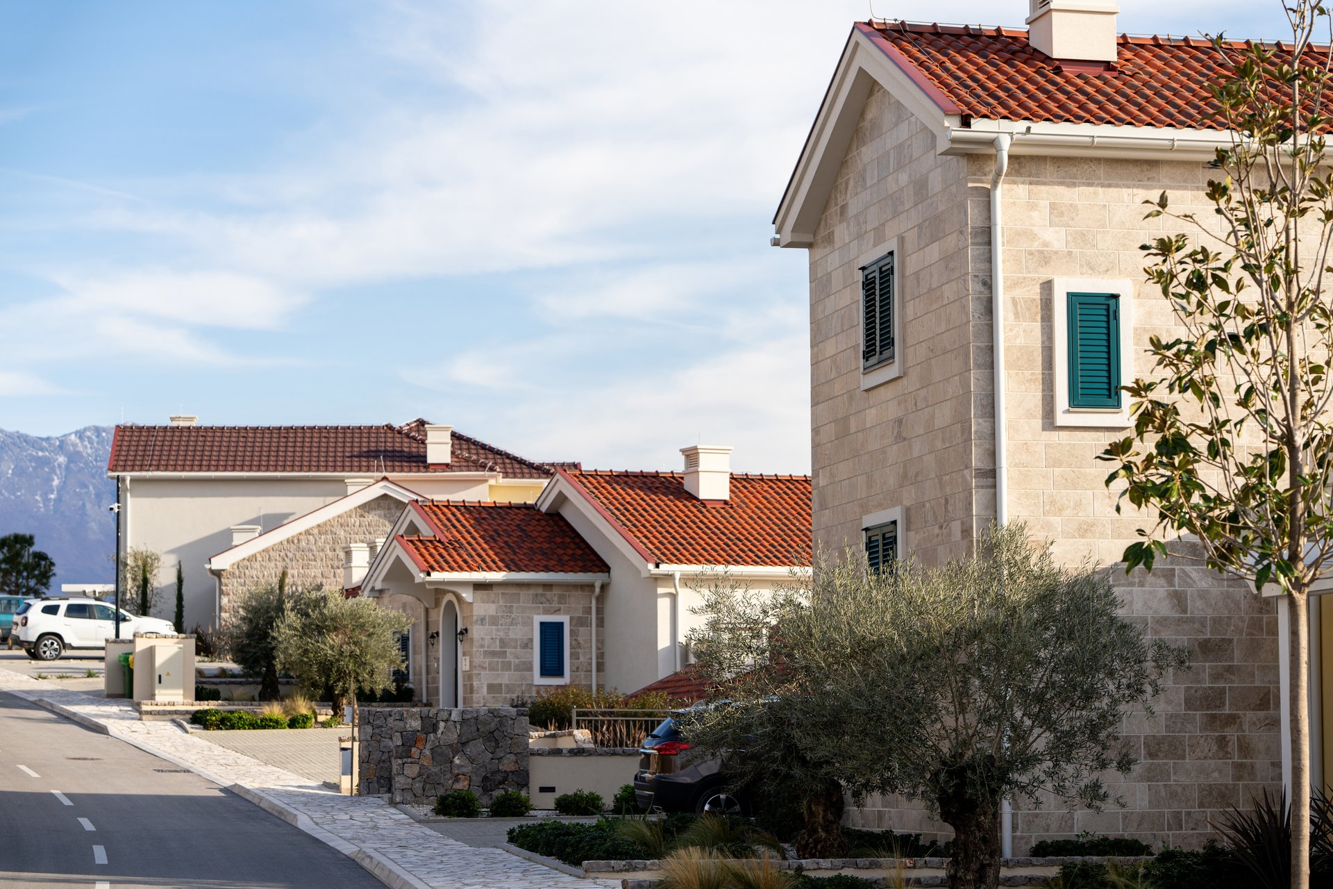 Dubai villa with terracotta tile roof