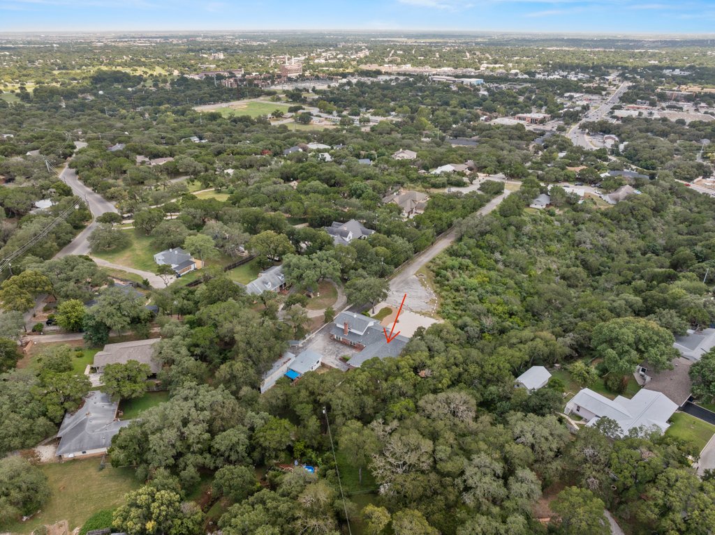 Casita at 699 Floral Avenue