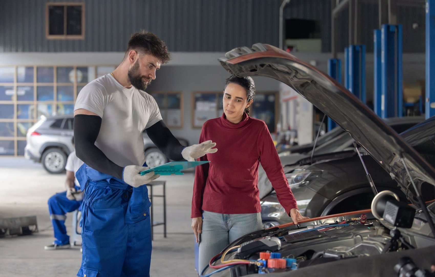 Car service technician inspect, evaluate, inform consumers about complex mechanical problems. Creating action plans, work schedules. Offering customized solutions and quotes depending on requirements