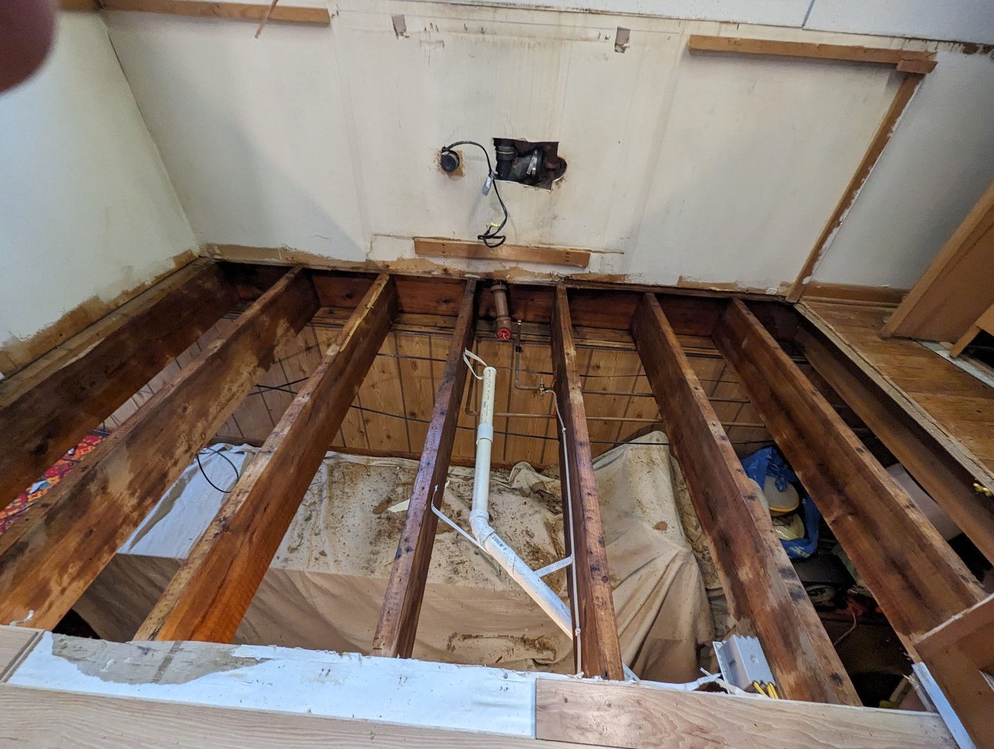 Load-bearing beam installation
