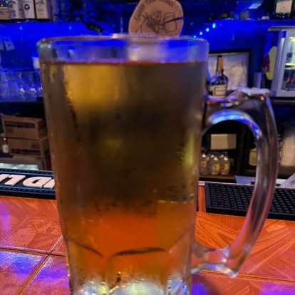 Shark Tank Lounge food and drinks