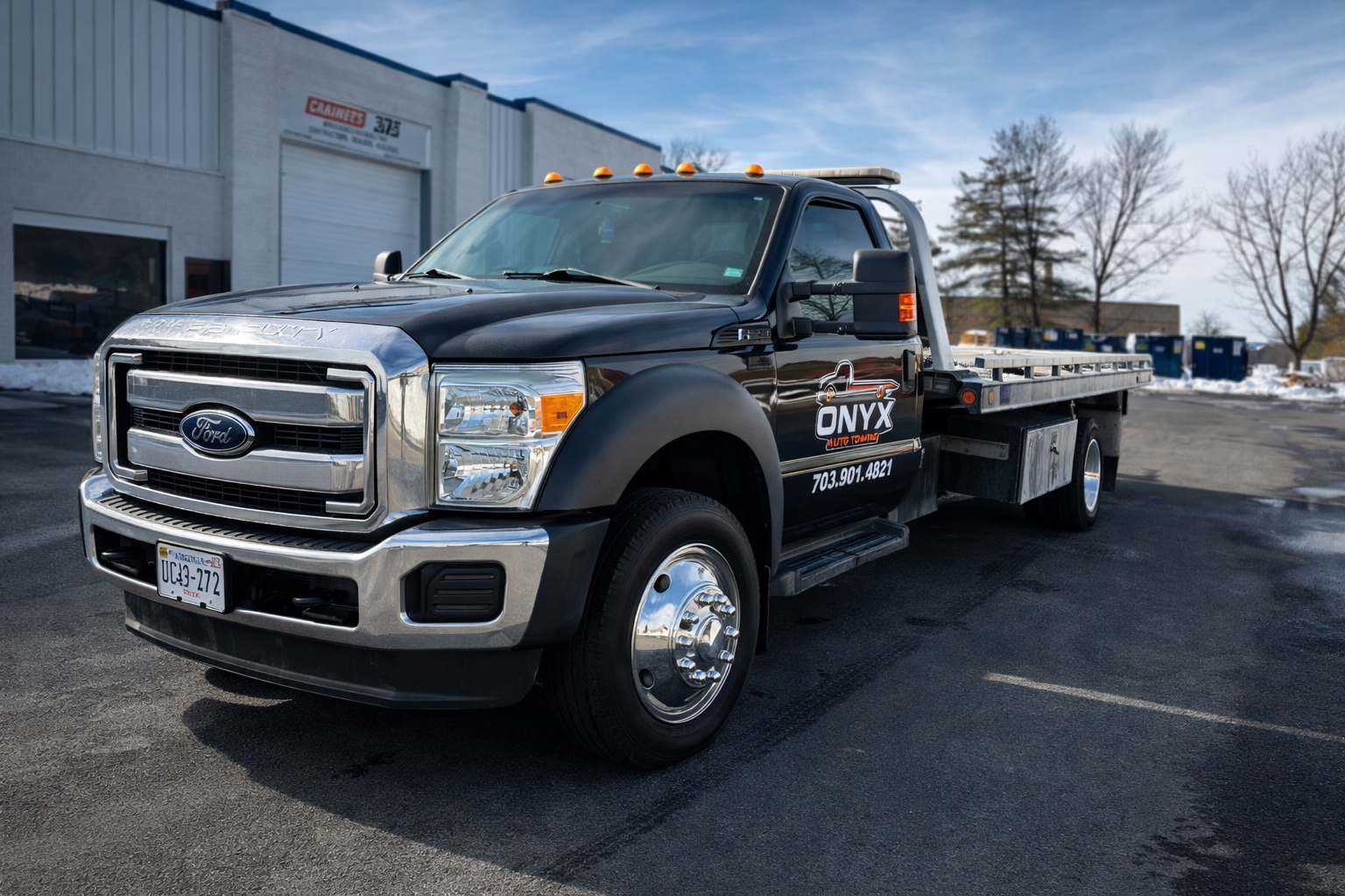 Onyx Auto Towing flatbed truck