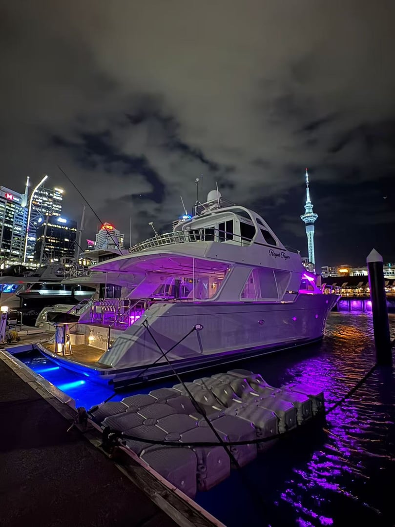 Regal Flyer luxury yacht