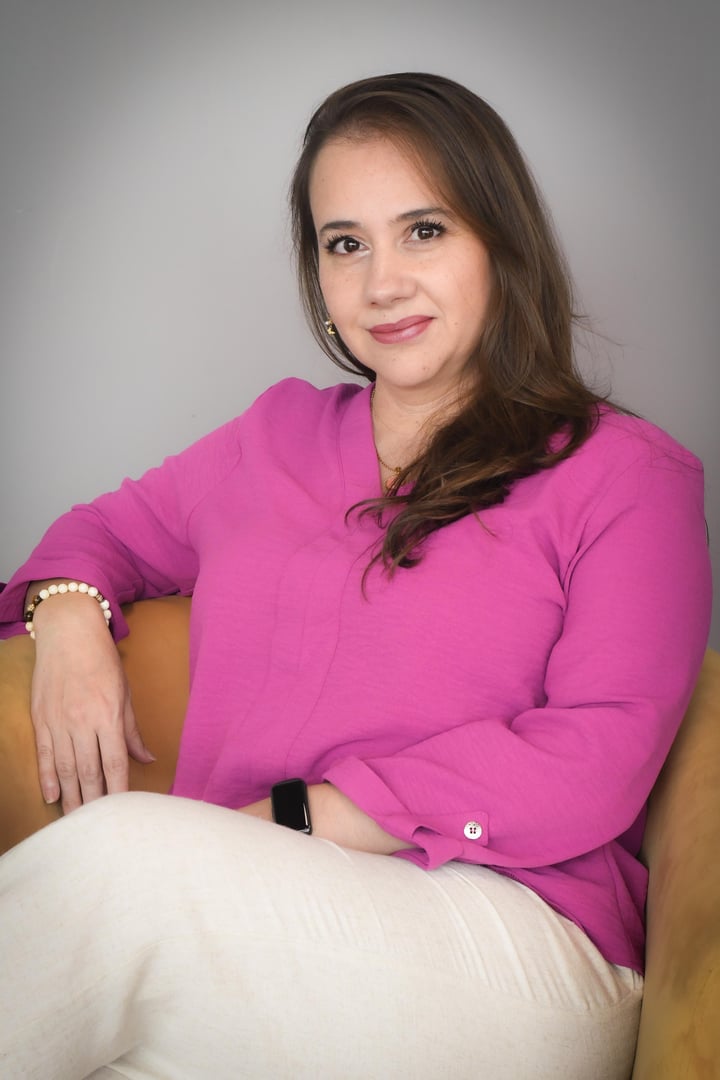 Dra. Indra Álvarez Celorio - Médico especialista en medicina integral con enfoque psico-biológico y cuántico