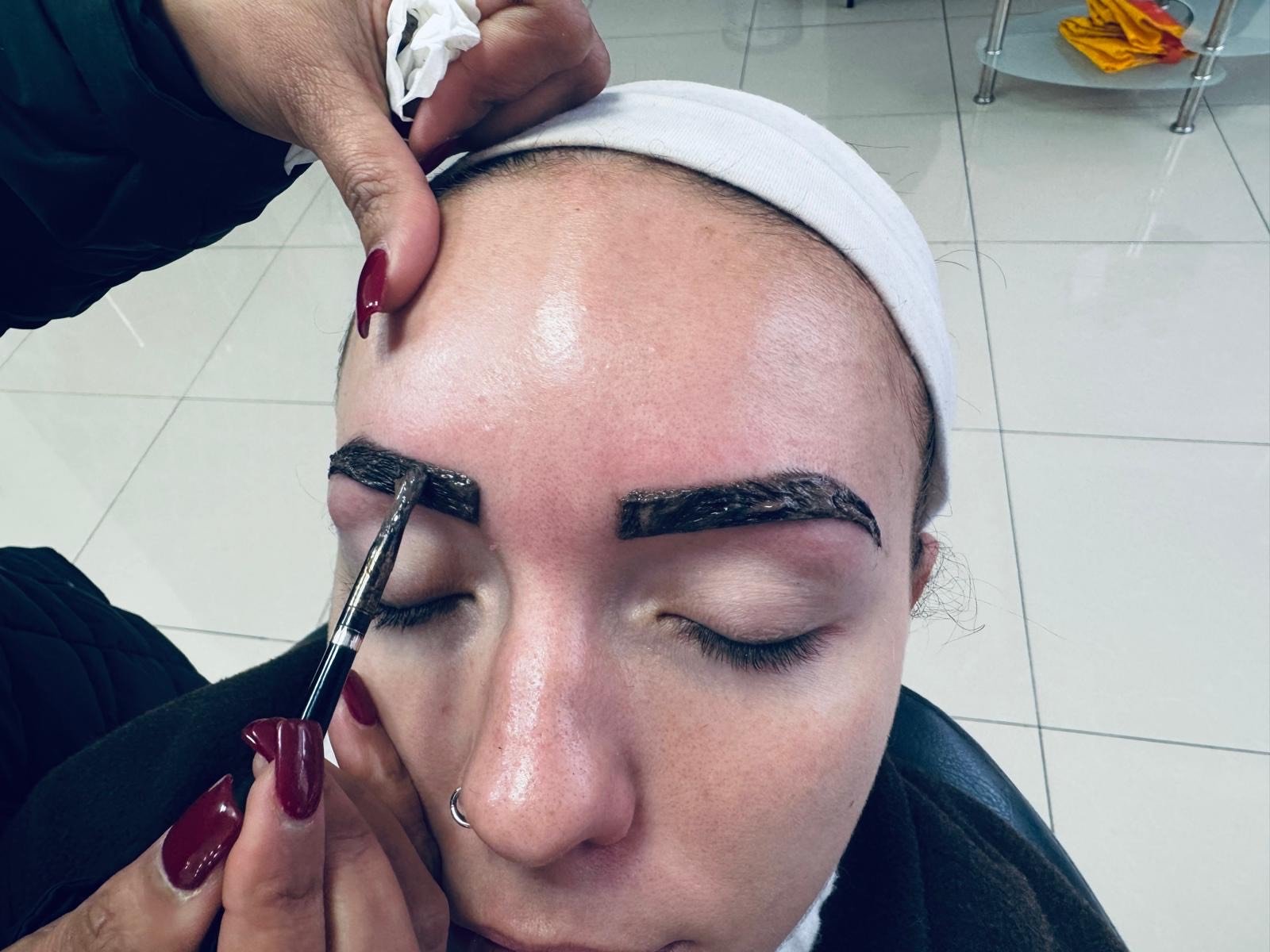 Perfect Brow Lounge - Professional eyebrow treatment result