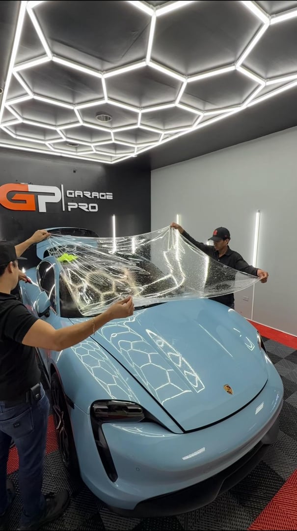 Vehículo con protección PPF profesional