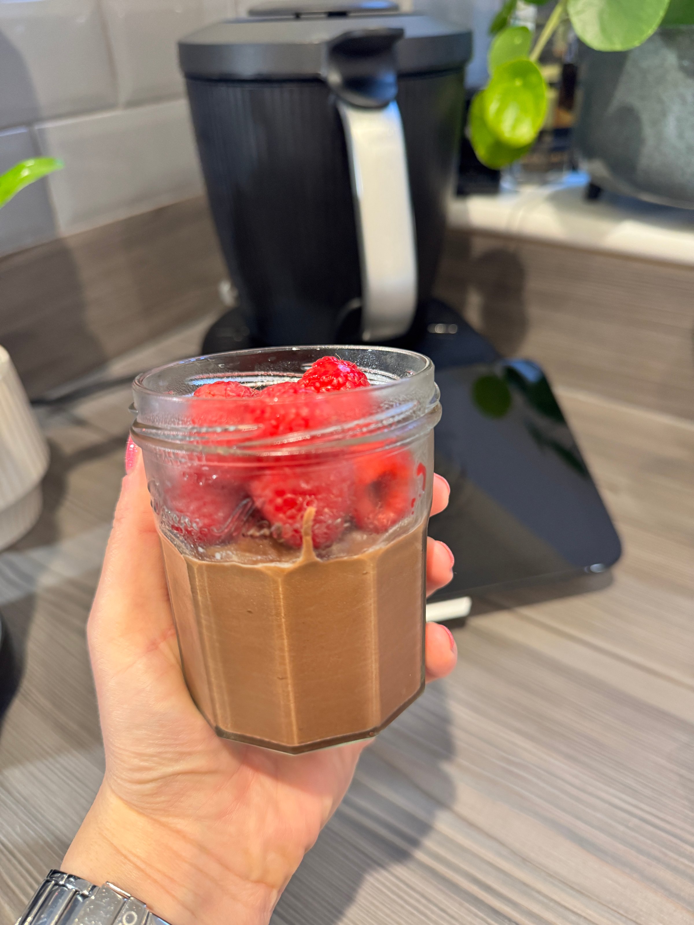 Chocolate pudding in bowls