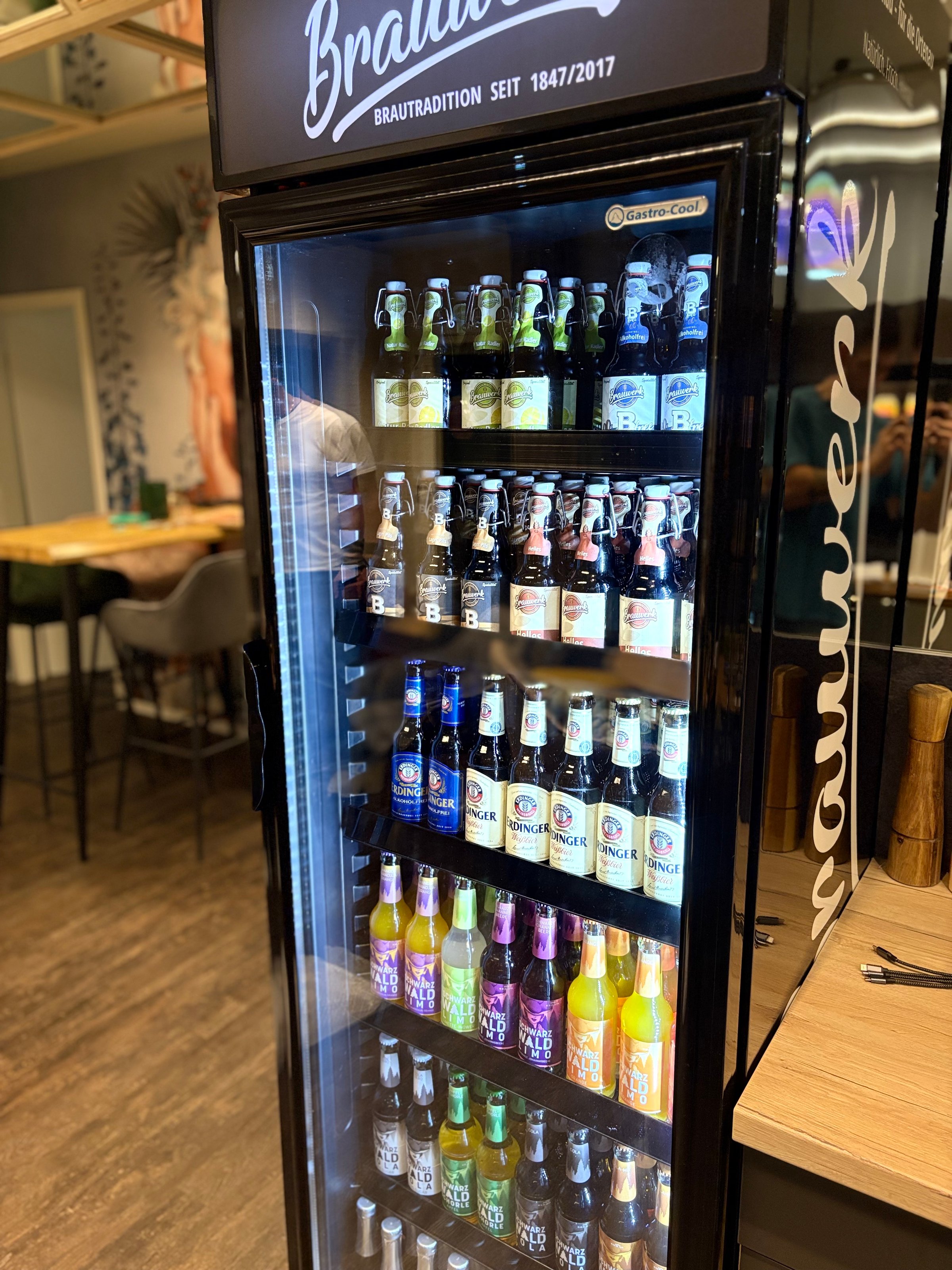 Drinks im Café Sonderbar