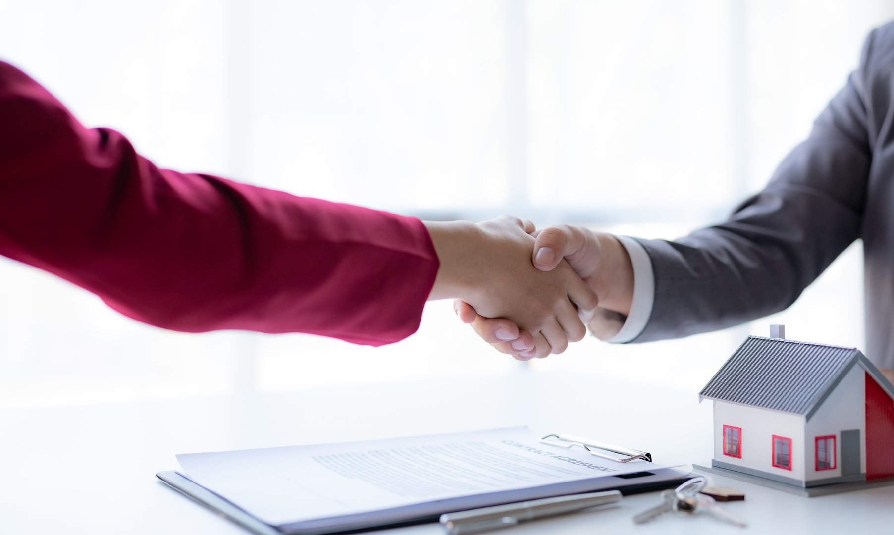 Austin homeowner getting personalized property selling strategy consultation