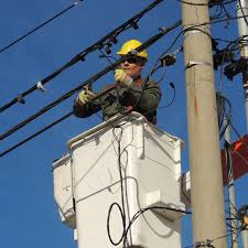 Líneas de distribución y transmisión