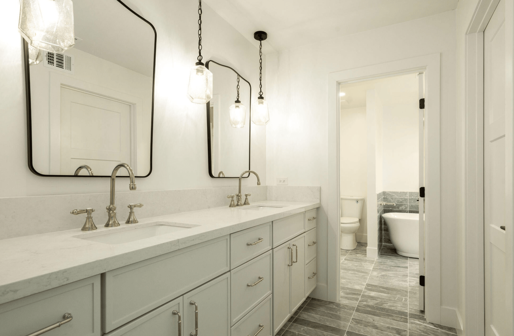 Professional project planning and construction management documentation