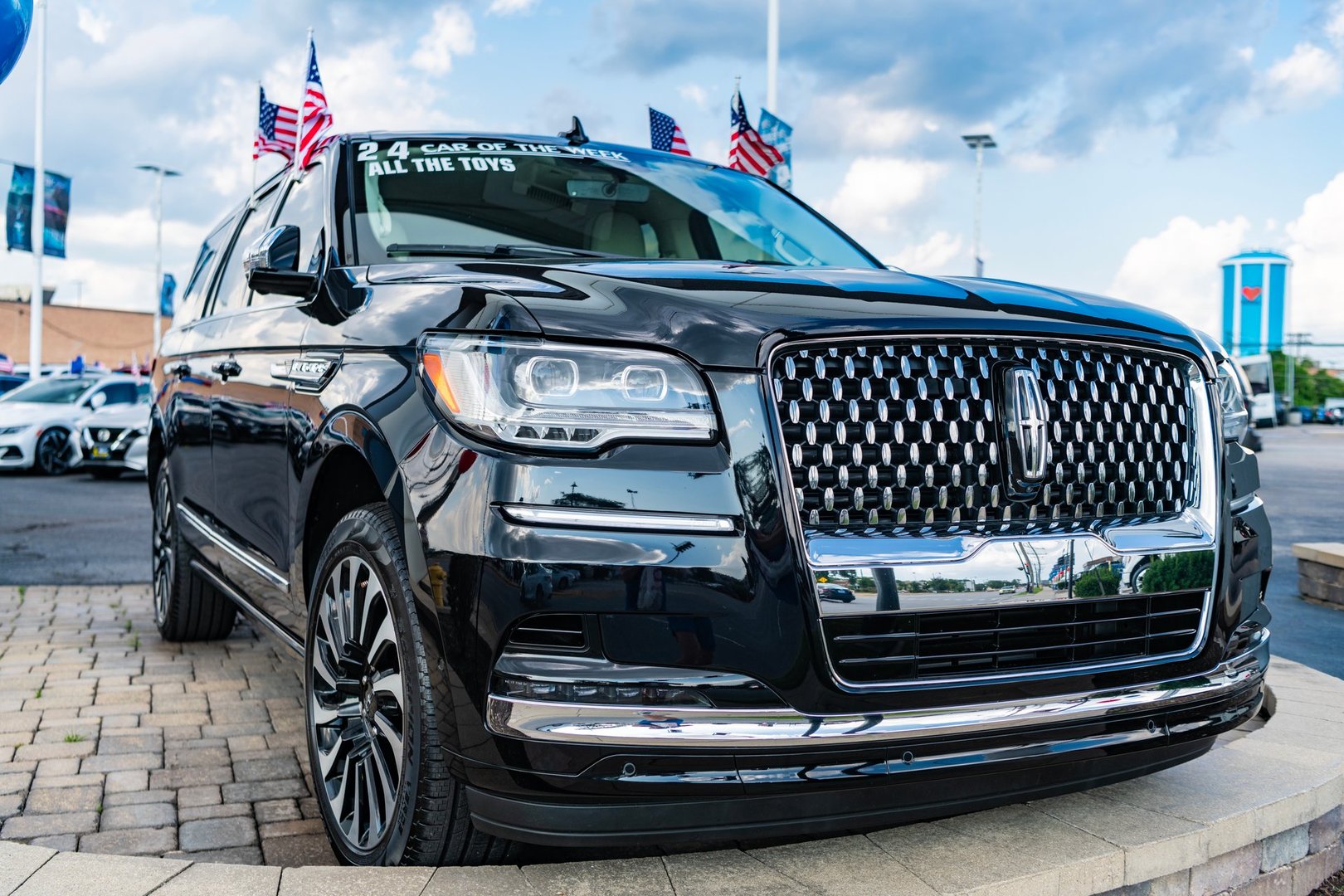 Park Ridge, Illinois, USA - August 17, 2024: 2022 Lincoln Navigator SUV. Luxury car of Lincoln Navigator SUV type. Car of Lincoln Navigator parked outdoor. Lincoln Navigator, front angle view.