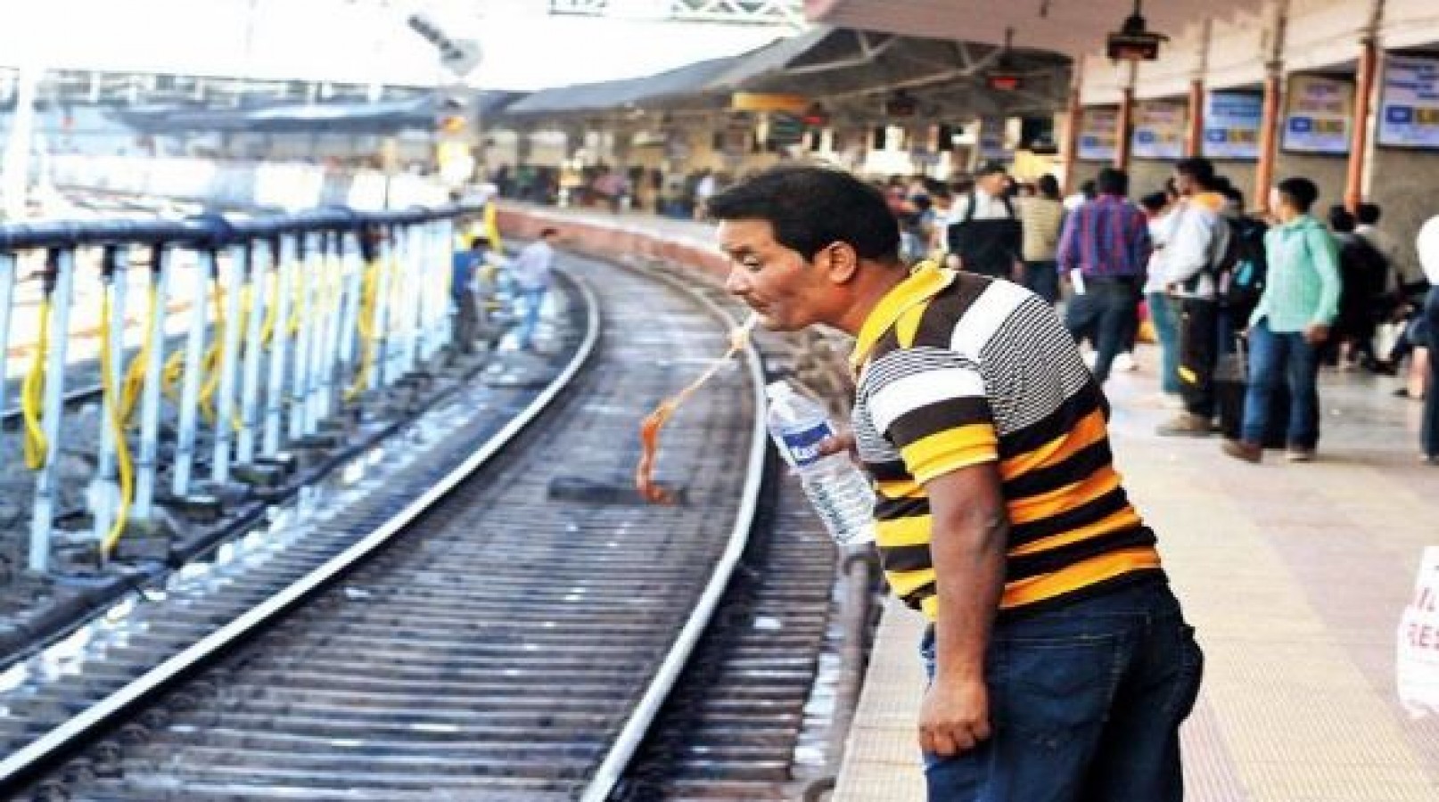 Public hygiene challenges in Indian stations and markets