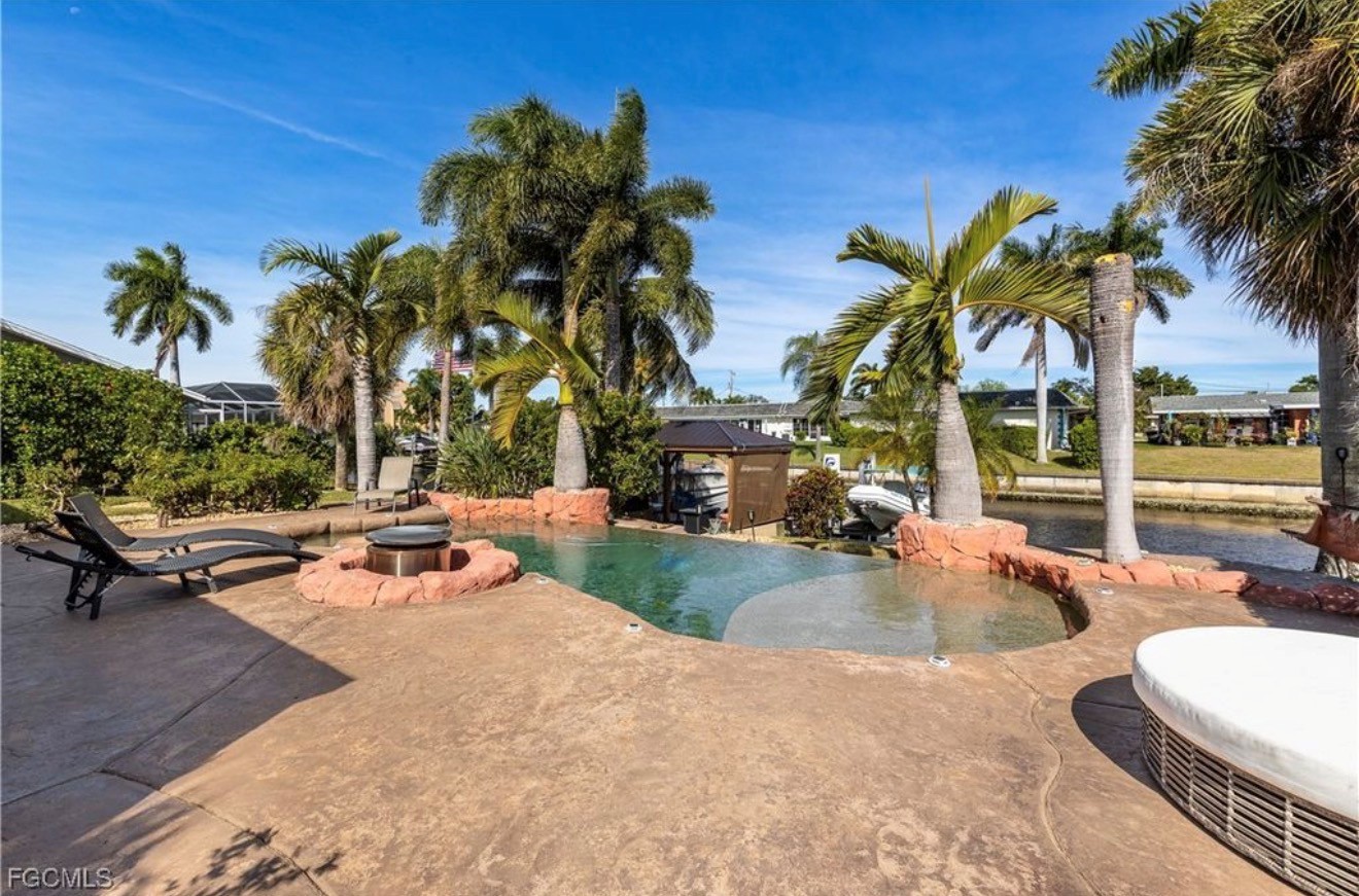 Backyard view of Salt Life Villa