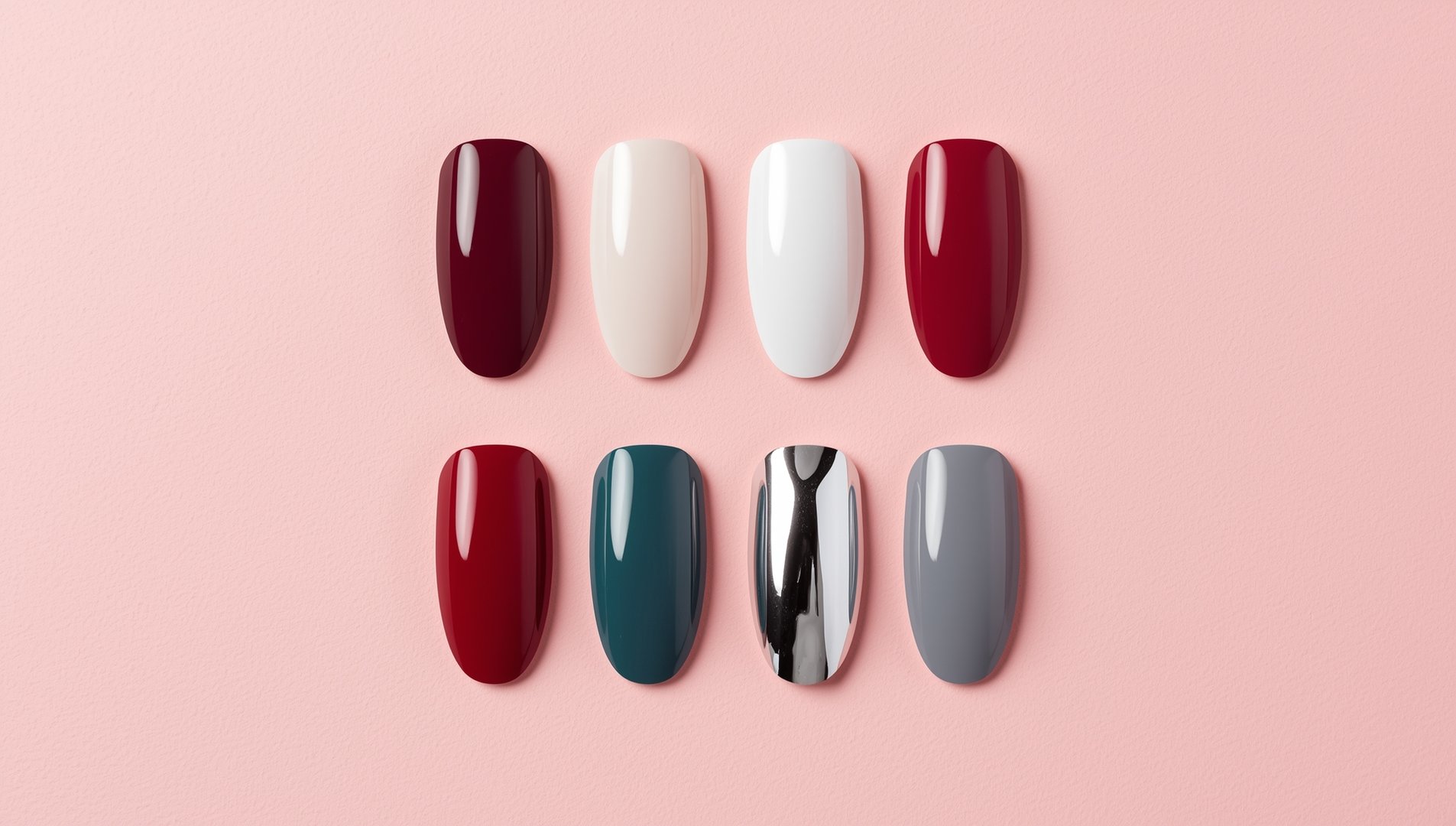 Negletrender vinter 2026 - flatlay med gelnegler i burgunder, milky white og chrome