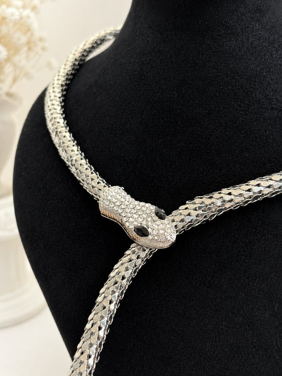 Serpent Y-Necklace thumbnail 3