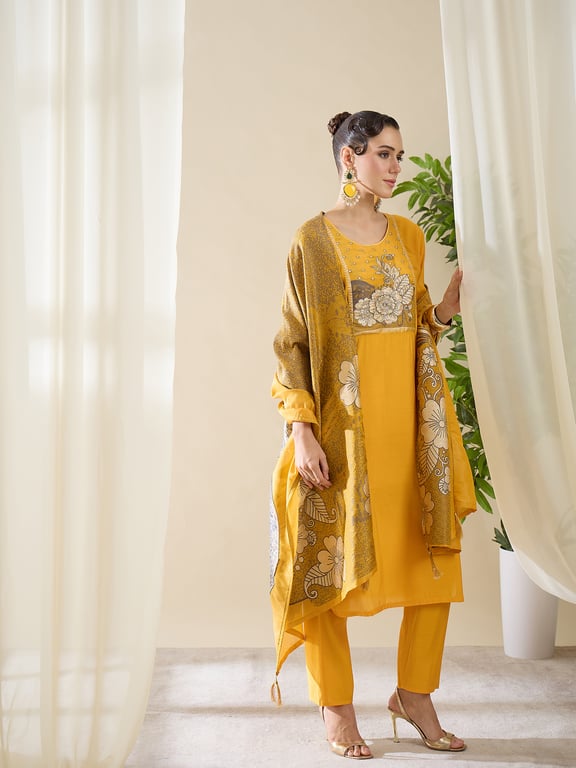 Heywomaniyaa Viscos Silk Desi Collections thumbnail 3