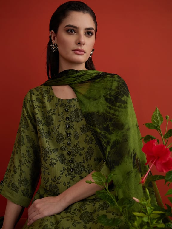 (Libas) Olive Garden Floral Printed Kurta Set thumbnail 2