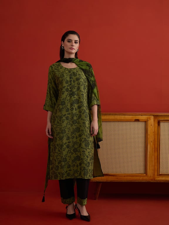 (Libas) Olive Garden Floral Printed Kurta Set