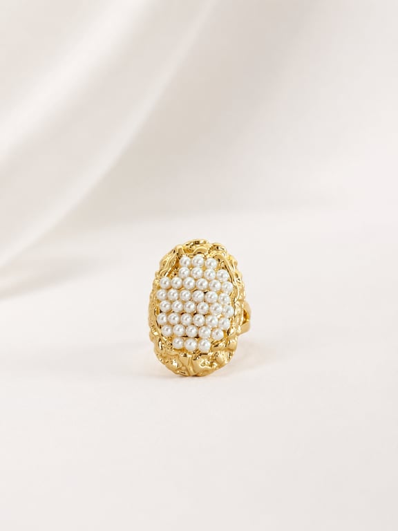 Oval Crystal Halo Statement Ring