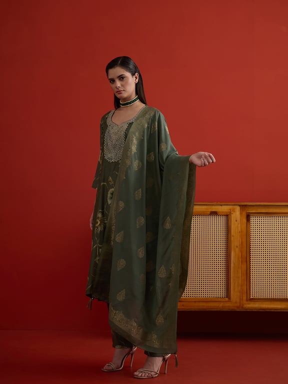 (Libas) Forest Bloom Jacquard Kurta Set thumbnail 3