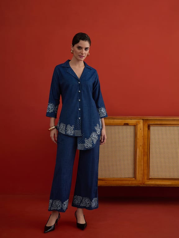 Hey Womaniya Royal Bloom Embroidered Co-Ord Set