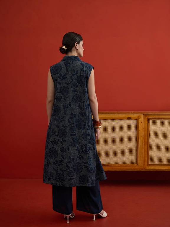 (Advita) Midnight Bloom Floral Jacquard Kurta Set thumbnail 5