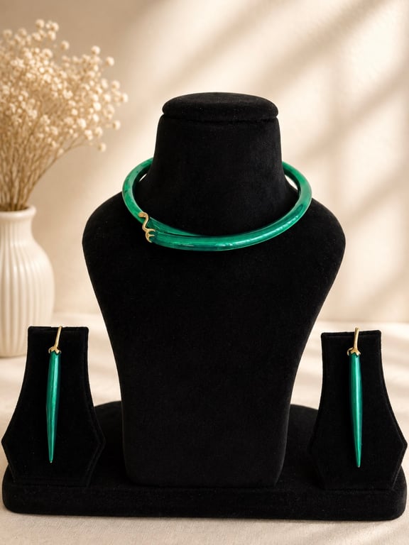 Golden Amber Sculpted Necklace Set