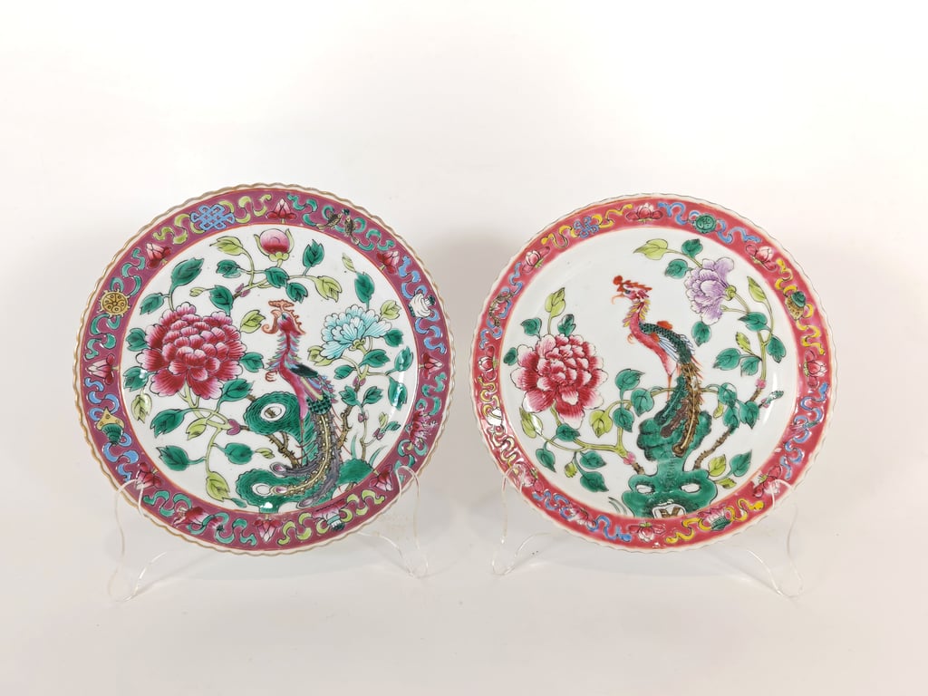 A pair of Late Qing Dynasty White Ground Pink Border Phoenix Peony Buddhist Emblems Plate 一对晚清 白地粉红沿边凤凰牡丹八宝盘  , Qty-2